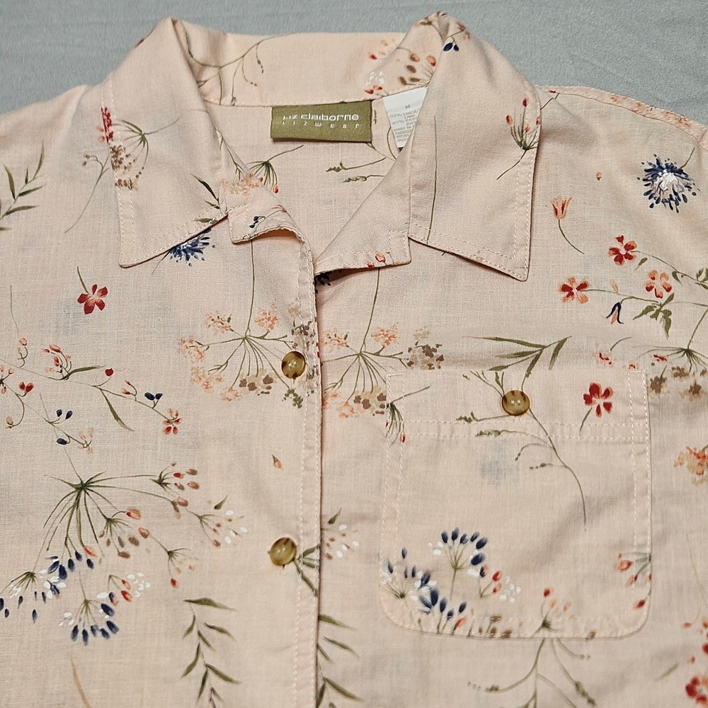 Liz Claiborne Button Down Shirt Womens M Peach Floral Linen Blend Short Sleeve